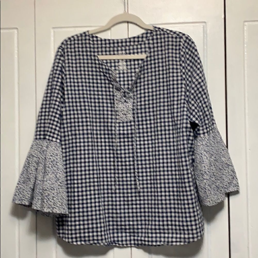 St. Johns Bay Top 3/4 ruffled sleeve check L